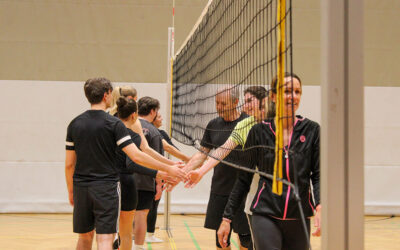 Volleyballmatch LehrerInnen gegen MaturantInnen